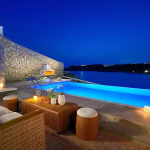 Luxurious Ostria Villa